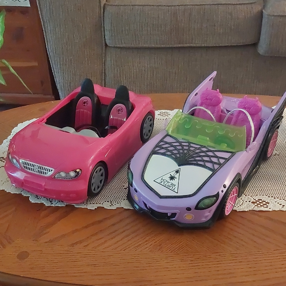 Doll Vehicle Cars Lot of 2 Barbie Convertible And Monsters High Ghoul Mobile